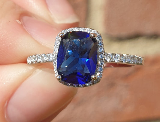 Deep Blue Saphir-Zirkonia Ring