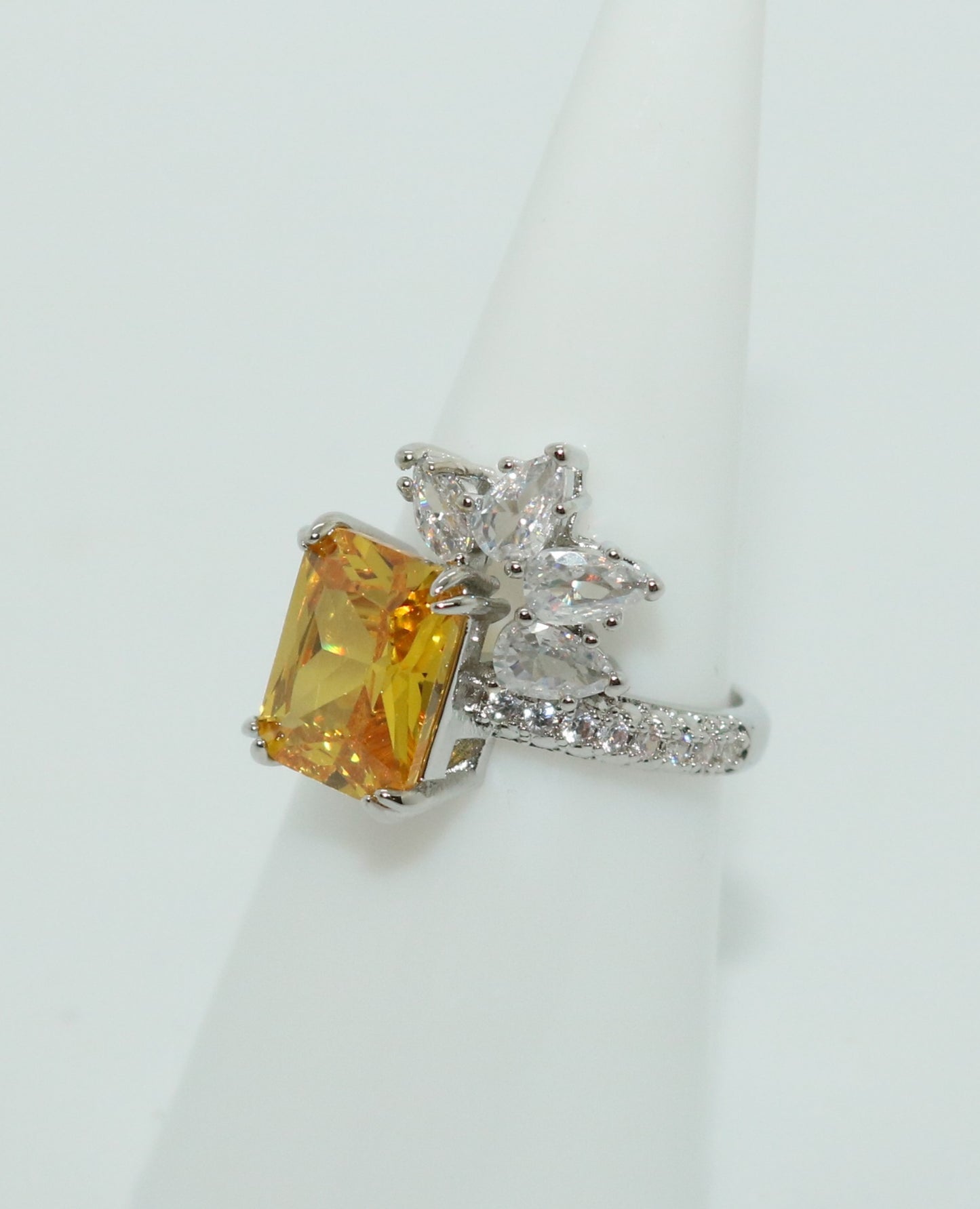 Daisy Citrin Ring