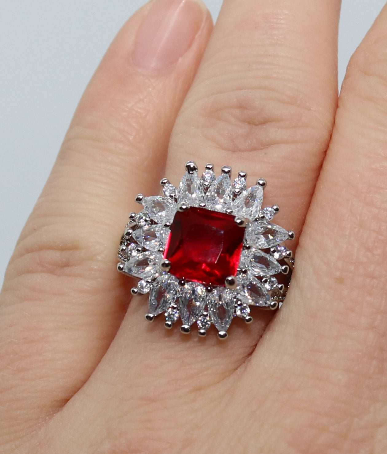 Floral Ruby Zirkonia Ring