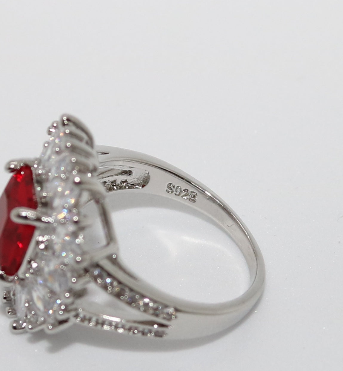 Floral Ruby Zirkonia Ring